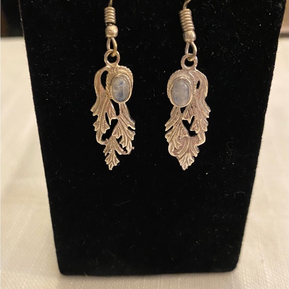 Estate Jewelry - Elegant Silver Plated Leaf Earrings With Moonstone
